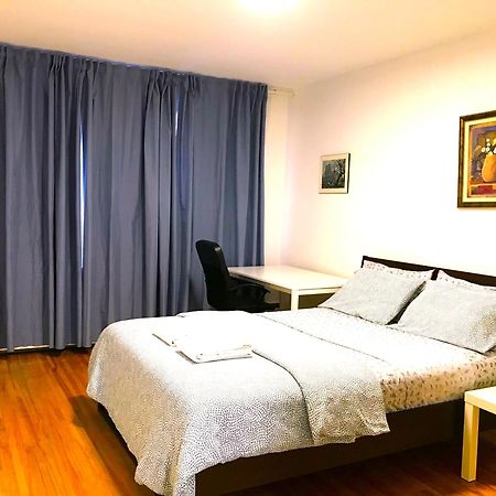 Big Private Room Midmontreal Next To Station Metro - Parking Free Ngoại thất bức ảnh