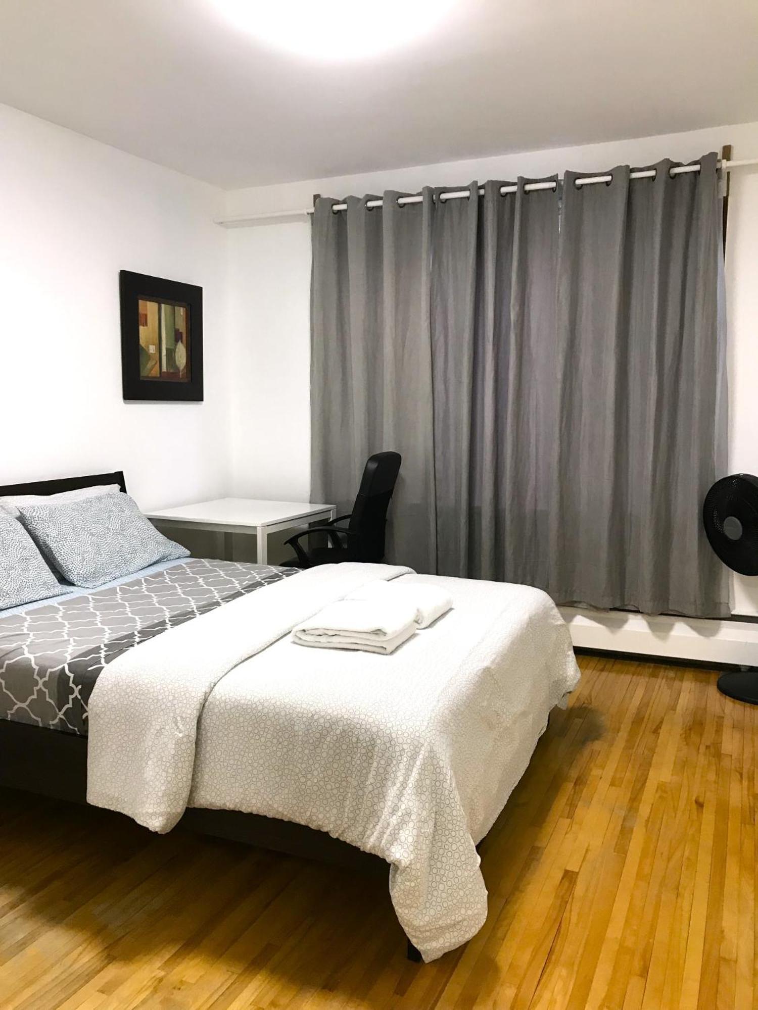 Big Private Room Midmontreal Next To Station Metro - Parking Free Ngoại thất bức ảnh